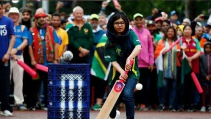 Pakistani Activist Malala Yousafzai Trolls Indian Cricket Team At World Cup 2019 Opening Ceremony