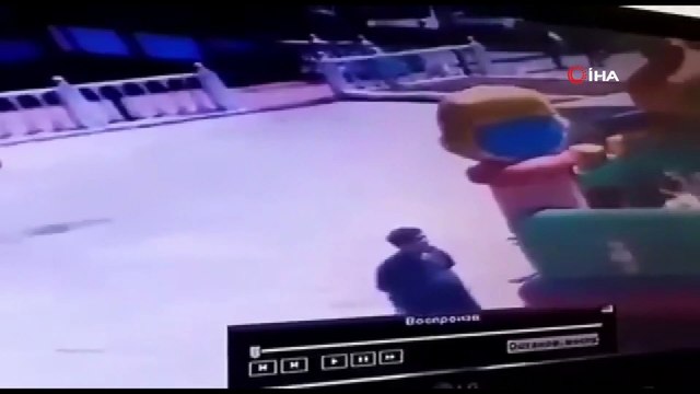 - Rusya’da Şişme Oyun Parkı Rüzgara Kapıldı: 5 Çocuk Yaralandı