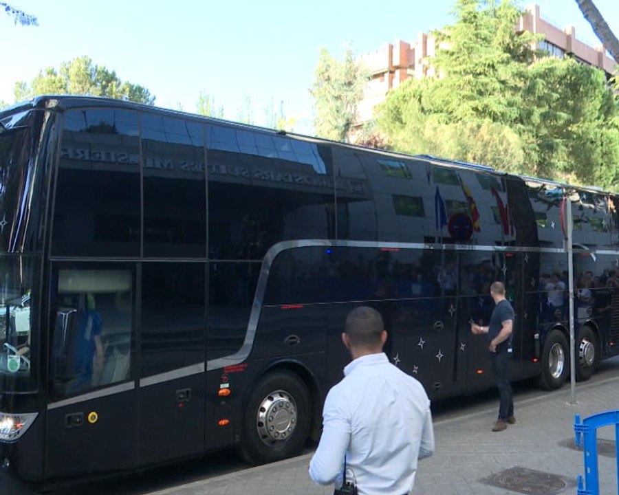 كرة قدم:دوري أبطال أوروبا: لاعبو توتنهام يصلون الى مدريد لخوض المباراة النهائية