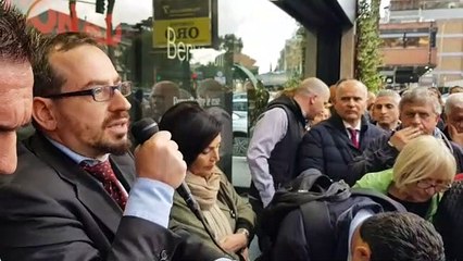 RIFIUTI AMA A TALENTI - LA PROTESTA DEI RESIDENTI