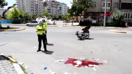 AKSARAY Hafif ticari araçla çarpışan motosikletli öldü