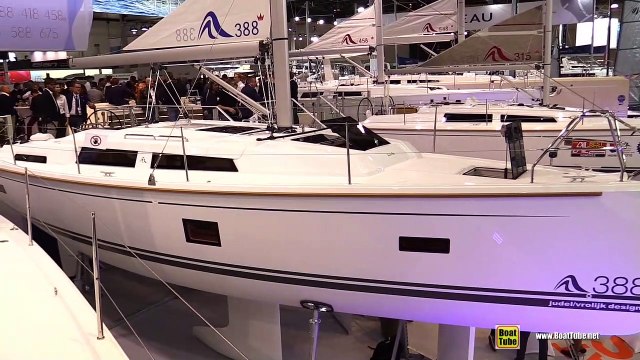 2019 Hanse 388 Sailing Yacht - Deck and Interior Walkaround - 2019 Boot Dusseldorf