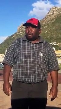 A lui tout seul, il imite les cris de plusieurs animaux à la perfection !