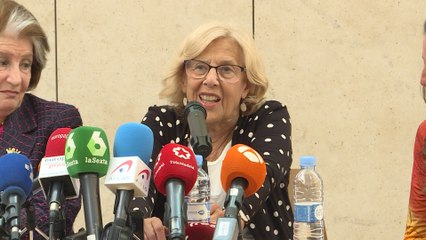 Carmena alaba el "poder mágico" de Mingote
