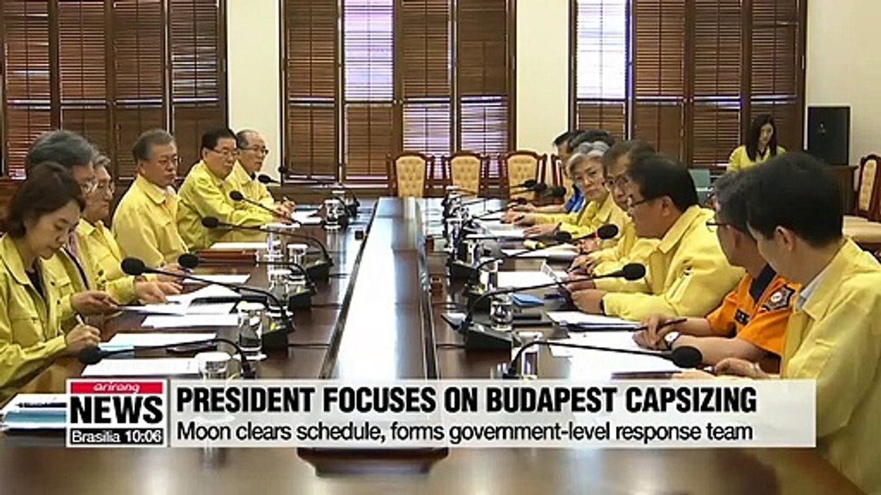 Moon orders gov't to deploy 'all available resources' to rescue S. Korean tourists