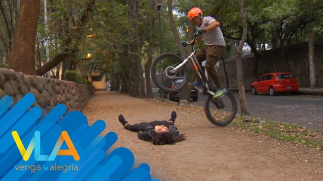 ¡Si te gustan los deportes extremos seguro este estilo en bicicleta te encantará! | Venga La Alegría