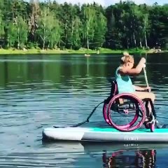 Faire du Paddle en fauteuil roulant ? Dangereux...