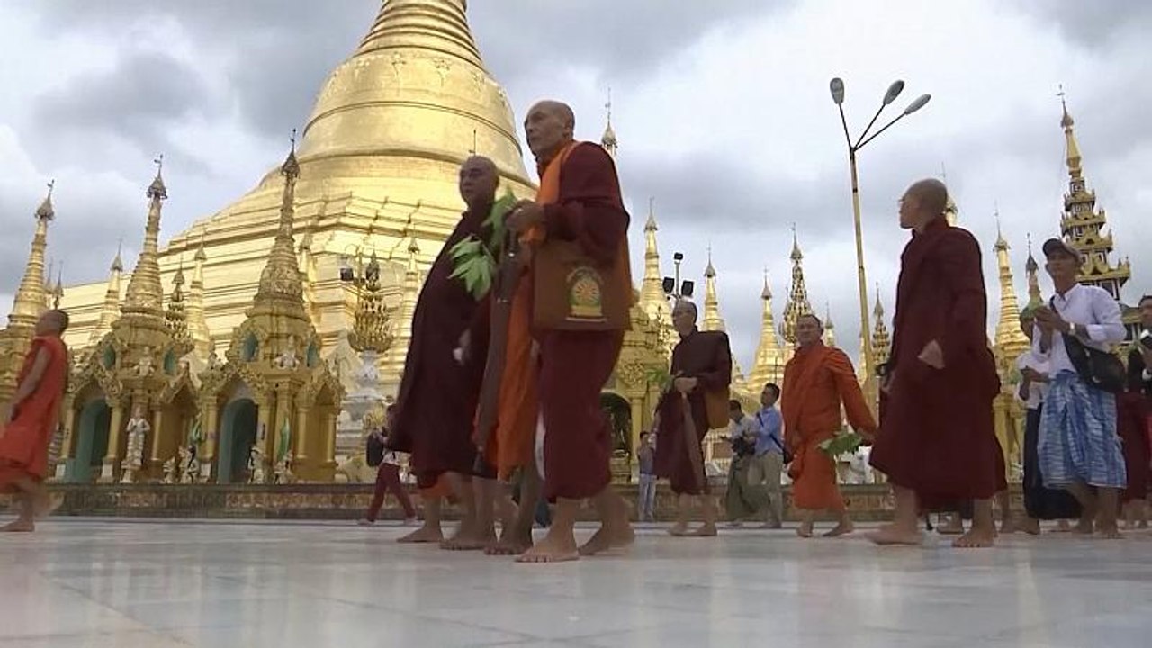 En Birmanie, une marche en soutien à un moine islamophobe