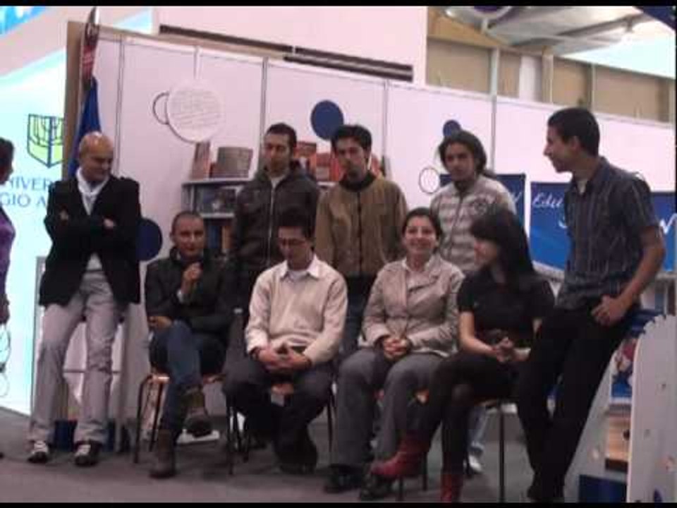 Feria del Libro de Bogotá 2010 - Estudiantes de la UPN diseñan el stand