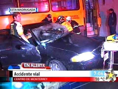 Aficionados de rayados sufren accidente vial