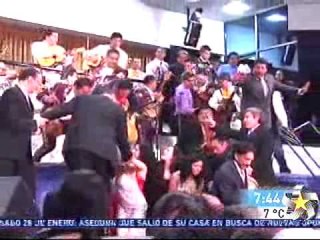 Caída de Carmen Salinas y Lucía Méndez (live accident)