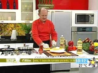 Chef Franz cocina postas de mojarra a la mediterranea