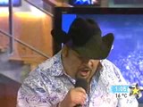 Beto Zapata le canta a Maria Julia