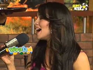 Rox le canta a Poncho De Nigris