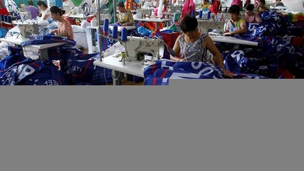 Internacional | Trump compra a China banderas para su campaña