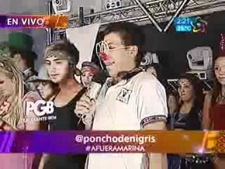 Pocho molesto ante tanta grilla dentro de "El Poncho Ballet".