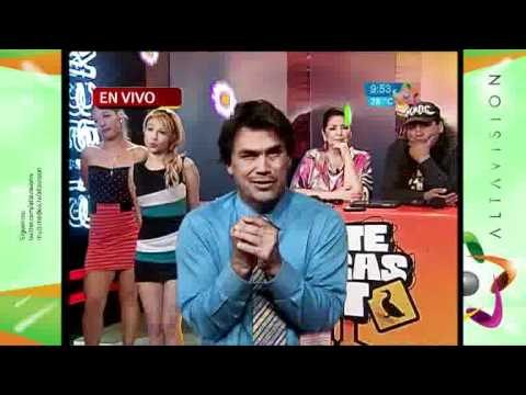 Pato recita el poema Así