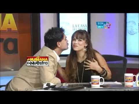 Patricio Zambrano besa a brenda bezares