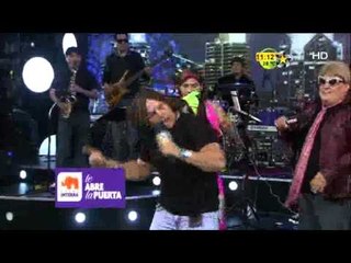 konan canta en las noches