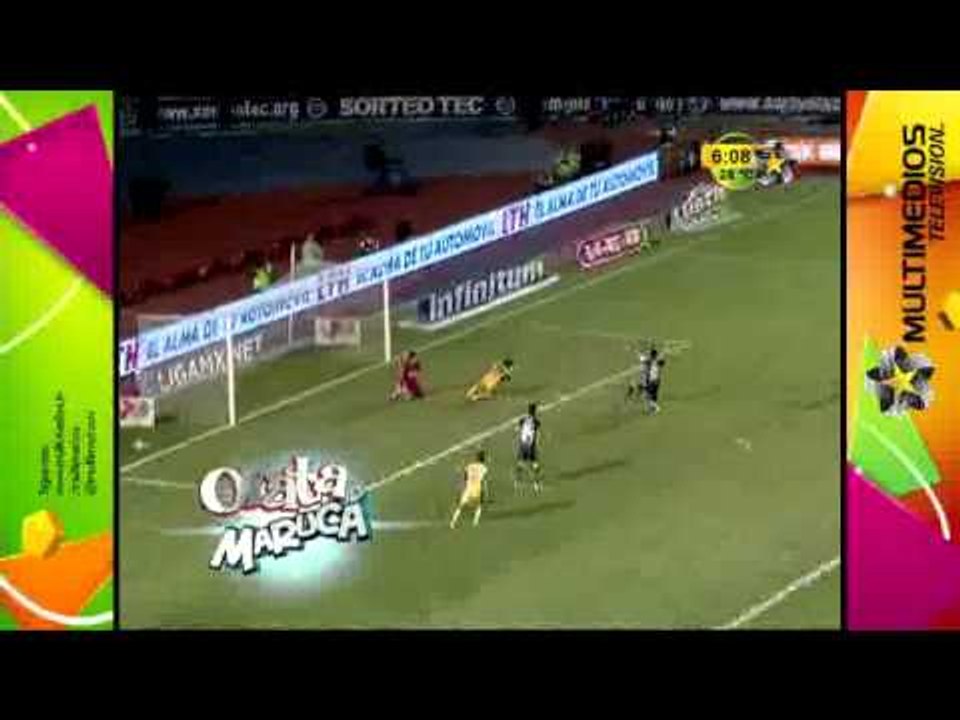 Cipriano le canta a Pulido
