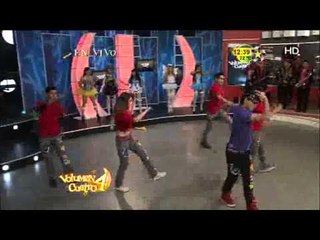 Brandon Meza canta en Volumen 4