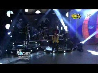 Ema Huevo canta en las Noches