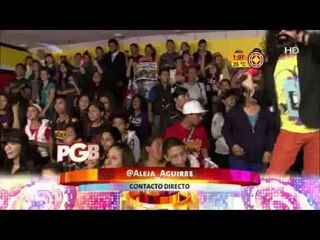 Mony Viadero canta con el público