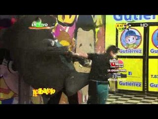 ¡Guerra de espuma! Said vs El Delfín