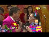 Cipriano le trae regalos a Maruca