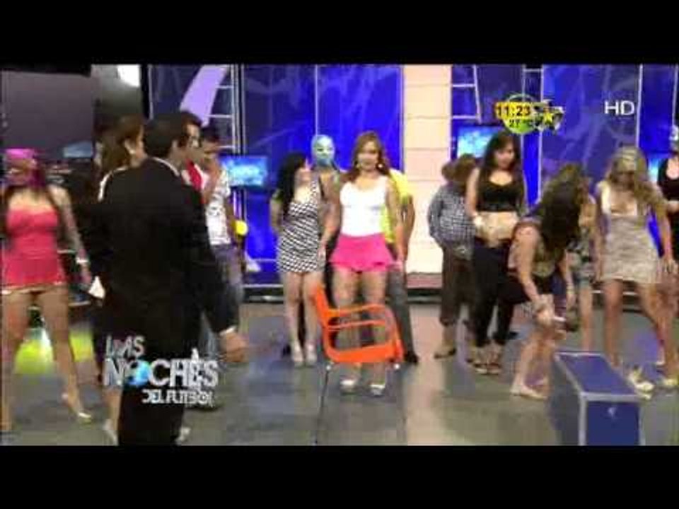 Las chicas de las Noches hacen ejercicio