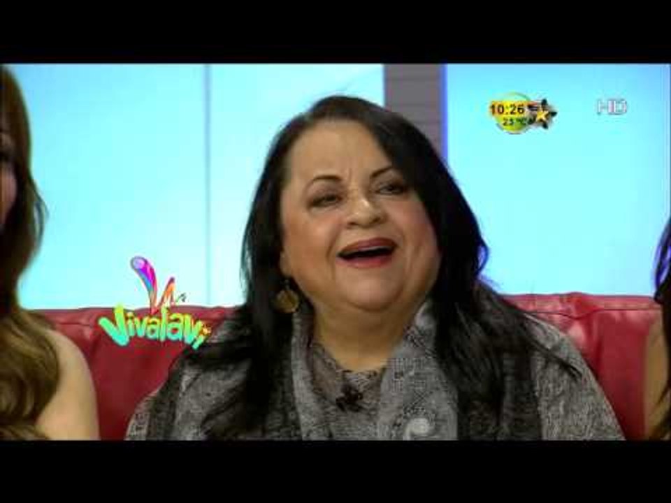 Ángel Castro y Arturo de la Garza le modelan a Lucia Mariscal