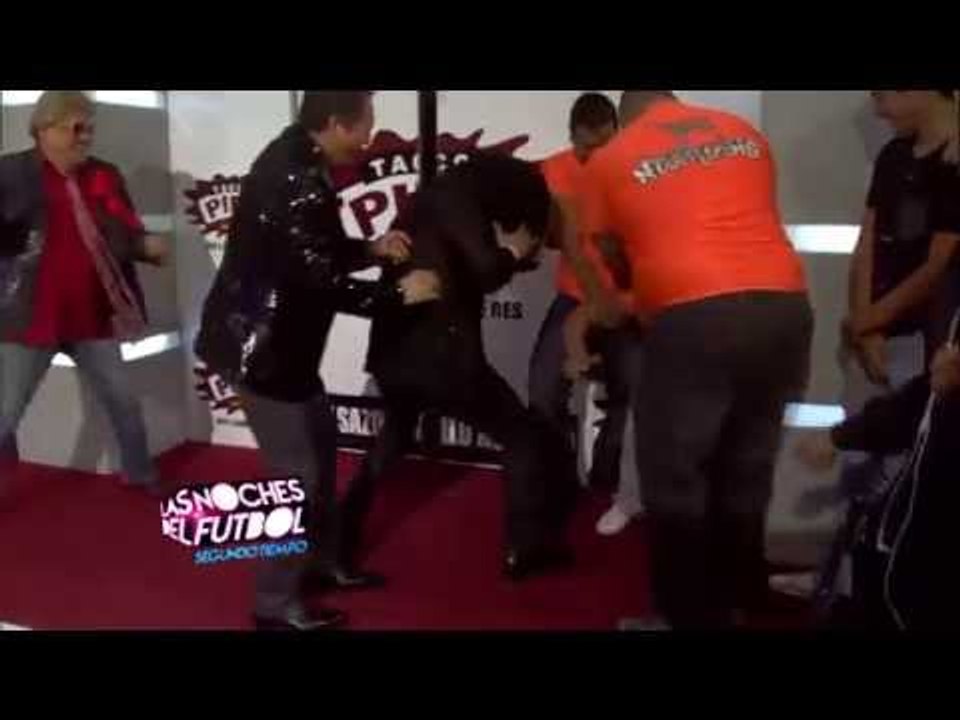Omar Chaparro se venga del Hijo del Ninja