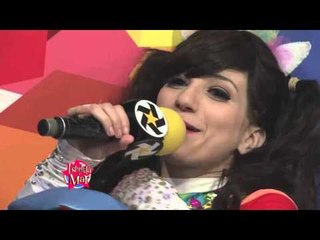 Estrellita quiere que el indio le eche algo