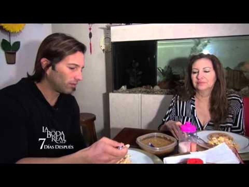 Los padres de Poncho comparten anécdotas antes de despedirse