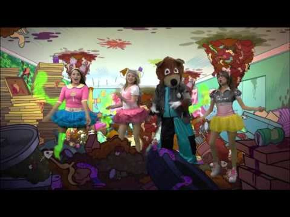 El zorro loco en la casita de las muñequitas