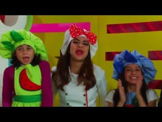 Las Cocineritas "pepinos locos con Chamoy"