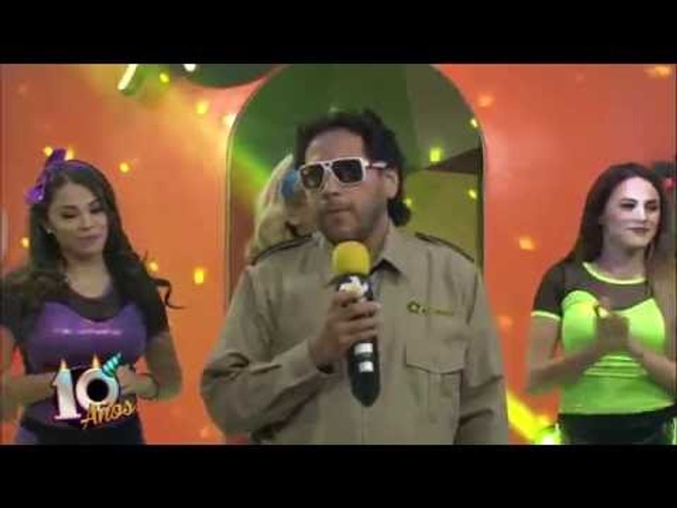 El guardia llega de modo inconveniente