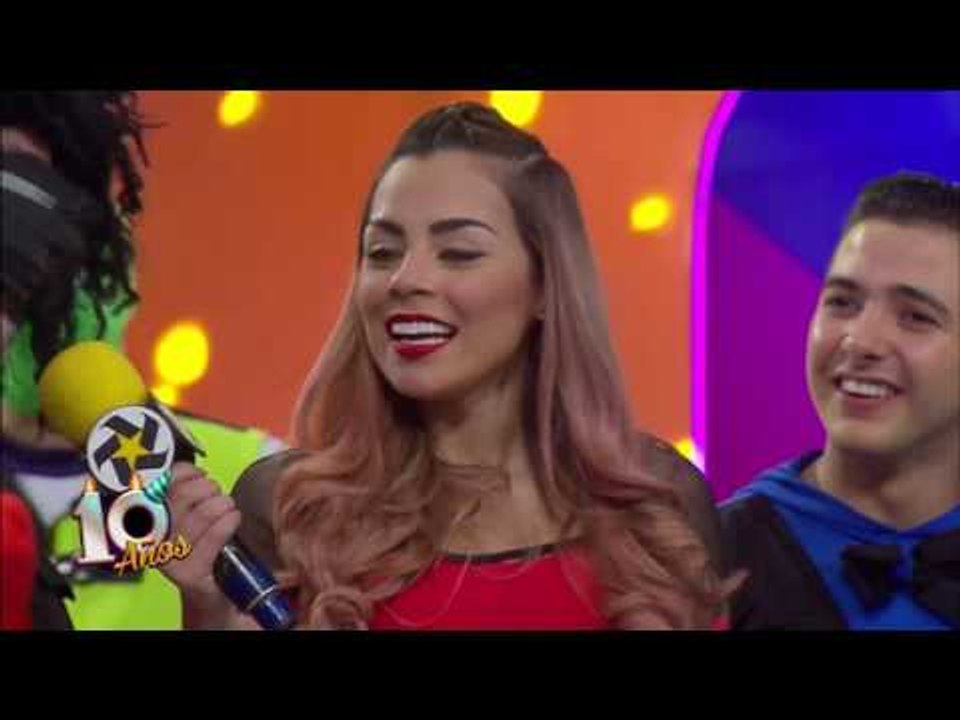 ¿Qué hace atrás?
