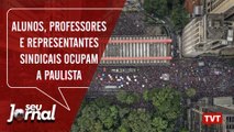 Alunos, professores e representantes sindicais ocupam a Paulista