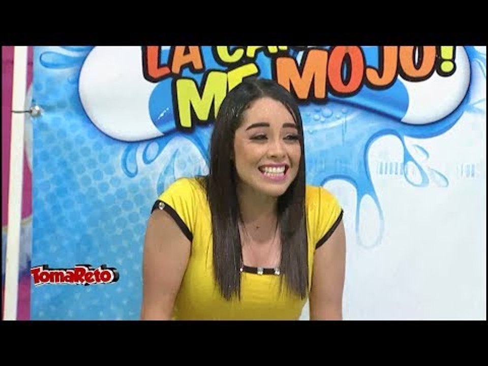 ¡Le llovió a Arely!