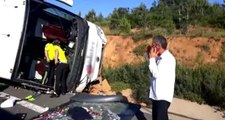Son Dakika! İstanbul'da bir otomobil, yolcu otobüsüne çarptı: 1 ölü, 15 yaralı