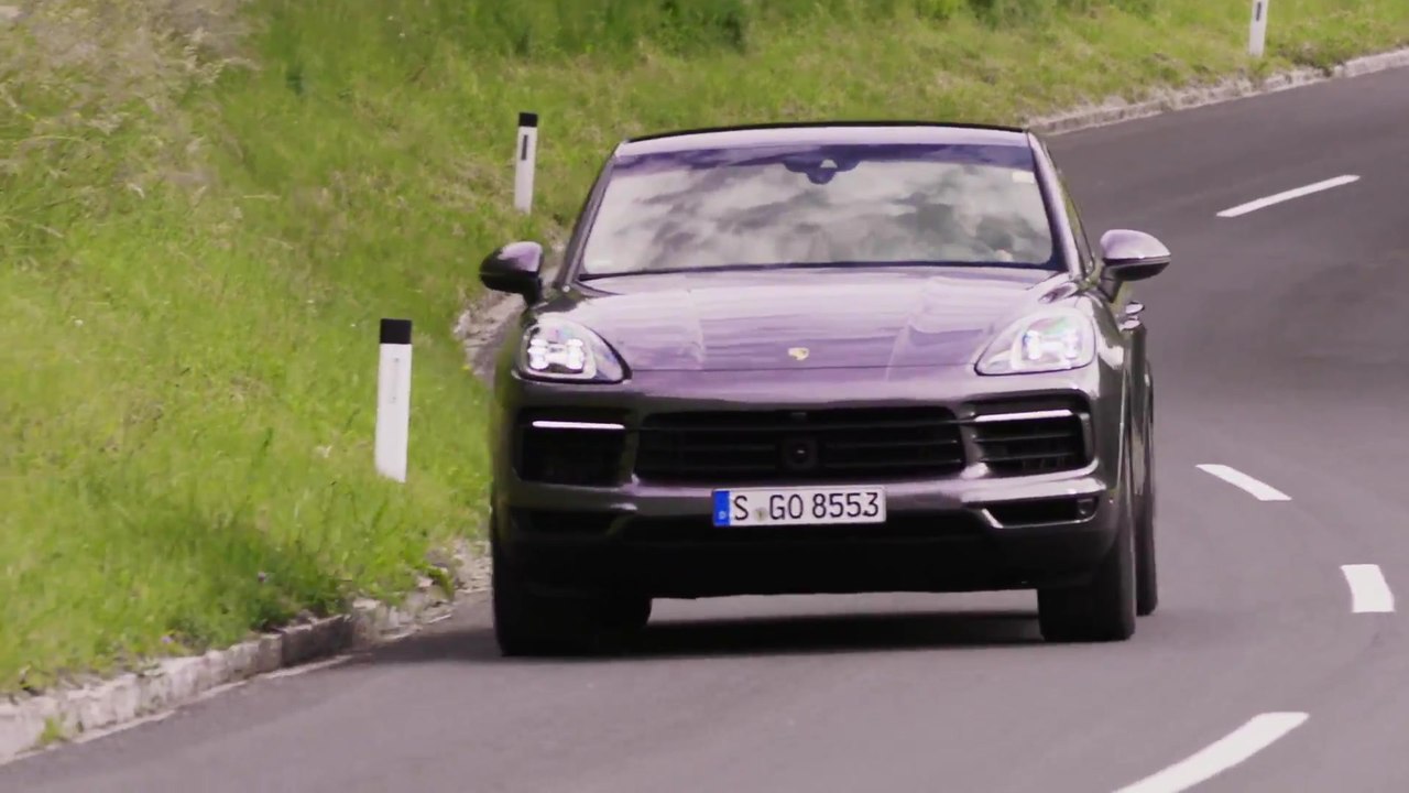 Porsche Cayenne S Coupé in quarzite grey Driving Video