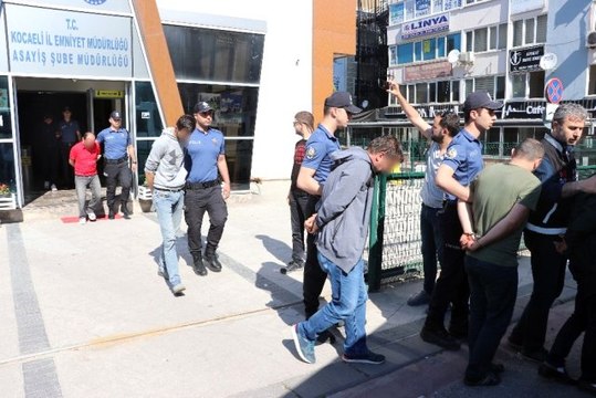 Köfteci dükkanında iğrenç pazarlık! Garson diye alıp zorla fuhuş yaptırdılar
