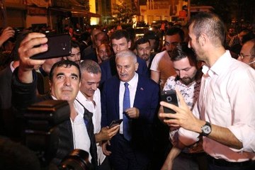 UBER sürücüleri sistemin kapanmasına saatler kala Binali Yıldırım'dan yardım istedi