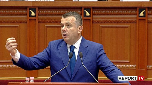 Balla: Do punojmë me opozitën e re për 'Zgjedhoren'! Gjoni: Pa ne nuk e ndryshoni dot kushtetutën