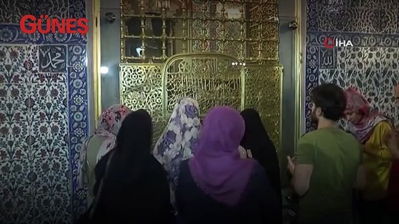 Dünyaca ünlü hafızlar Eyüpsultan'da  Kur'an-ı Kerim okudu