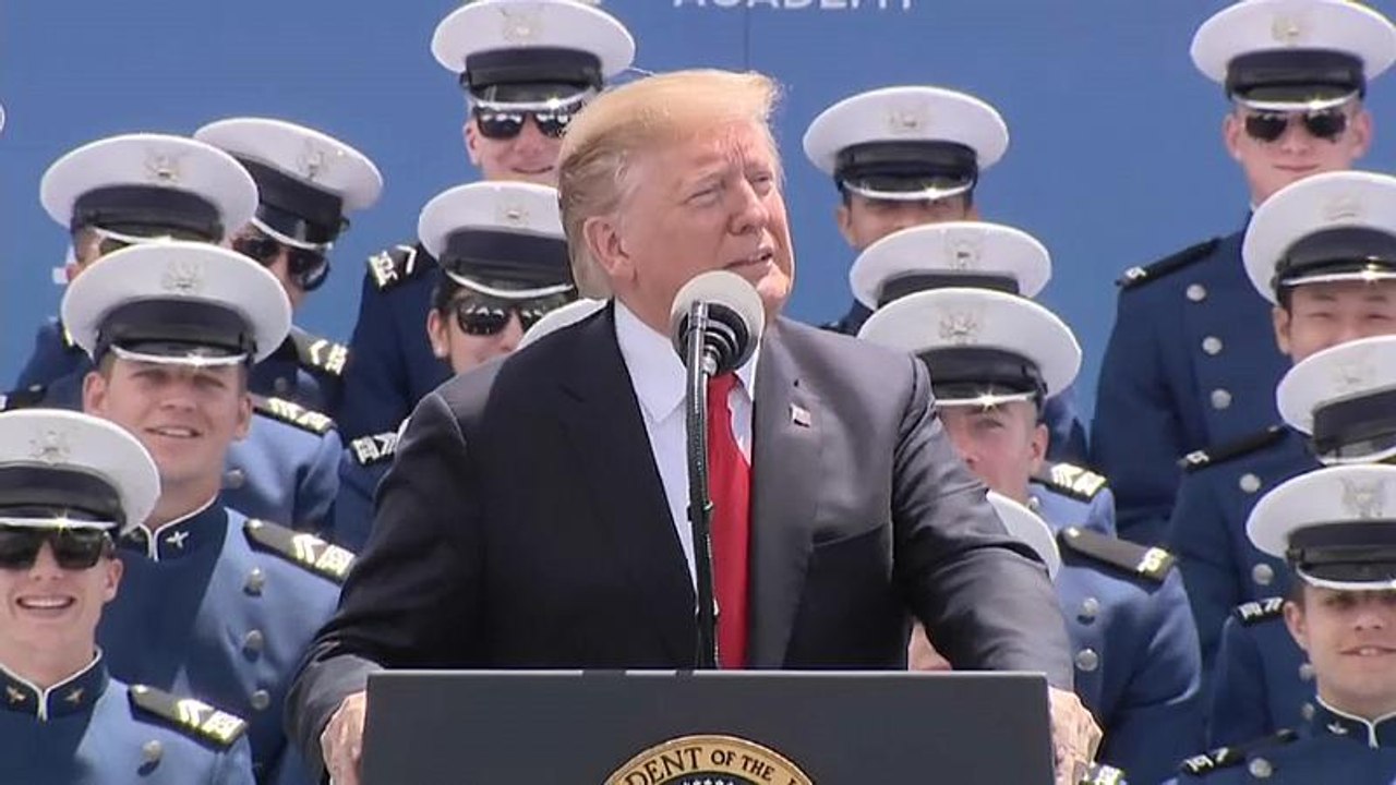 Trump announces 5% tariffs on Mexico in response to migrants