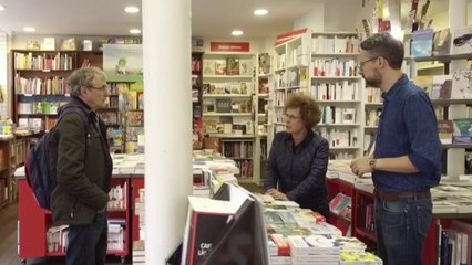 Pénétrez dans la librairie « Les Guetteurs de Vent » à Paris