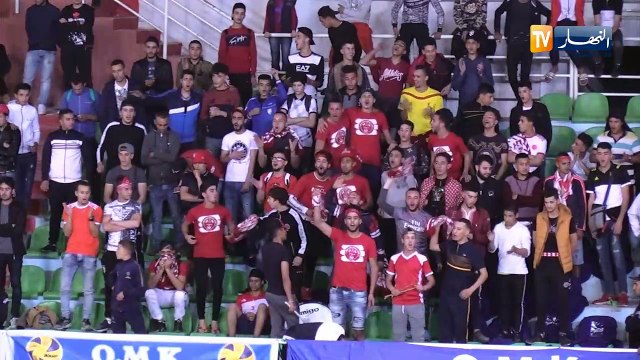 المجمع البترولي لكرة الطائرة يتوج بكأس الجمهورية على حساب أولمبيك الميلية