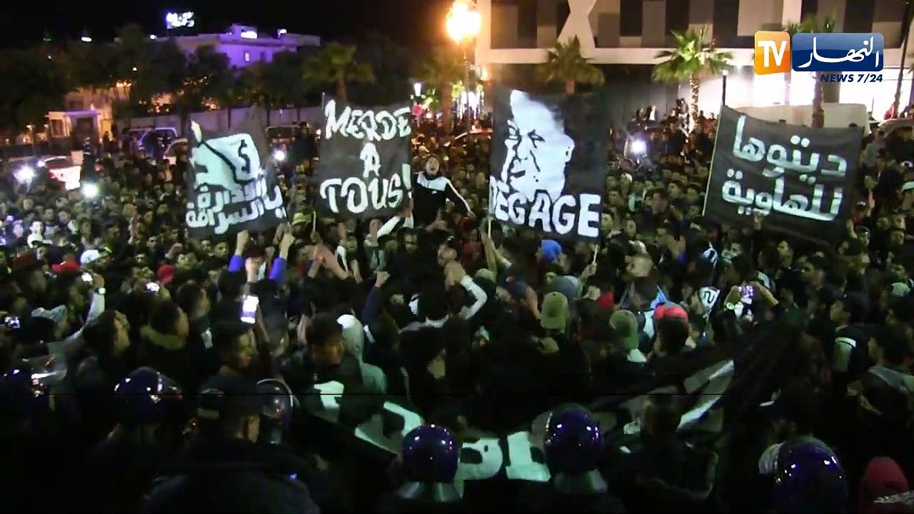 أنصار وفاق سطيف يخرجون في مسيرة مطالبة برحيل الرئيس حمار والإدارة
